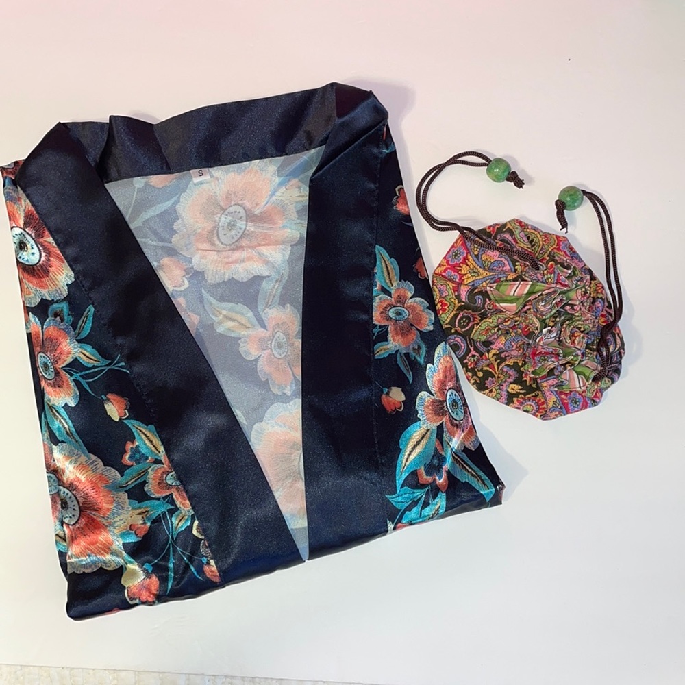 Sunnyhu Women's Floral Satin Kimono Robe(Small)& drawstring travel jewelry pouch